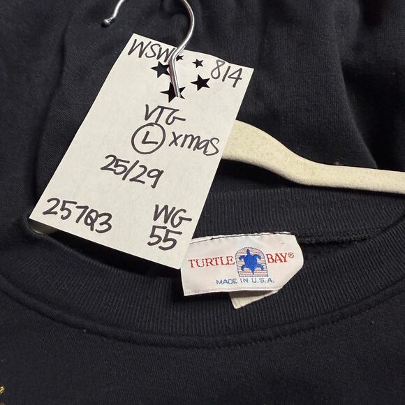 VIntage Turtle Bay Sweatshirt Women's Large Winter Christmas Scene Black - Picture 3 of 5